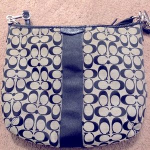 Crossbody purse